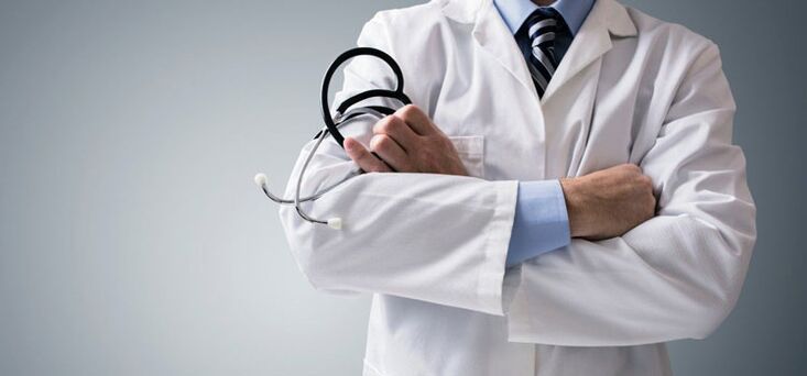 Uroloog die behandeling voorschrijft voor patiënten met tekenen van prostatitis
